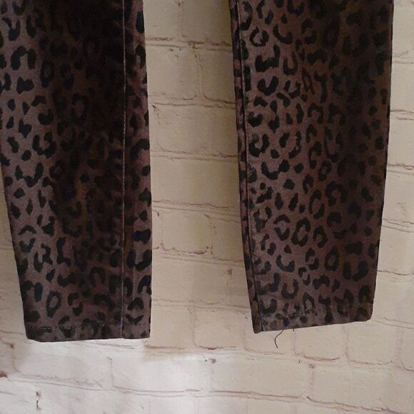 Free People Brown w/Leopard Print Slim Fit Straight Leg Jeans sz.24 MSRP $149 - Picture 9 of 9